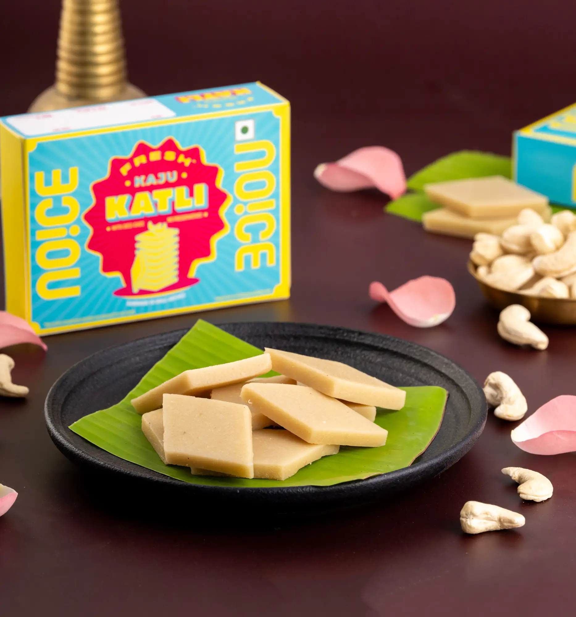 NOICE Fresh Kaju Katli, smooth and diamond-cut, handcrafted with premium grade cashews and pure desi ghee with no added preservatives