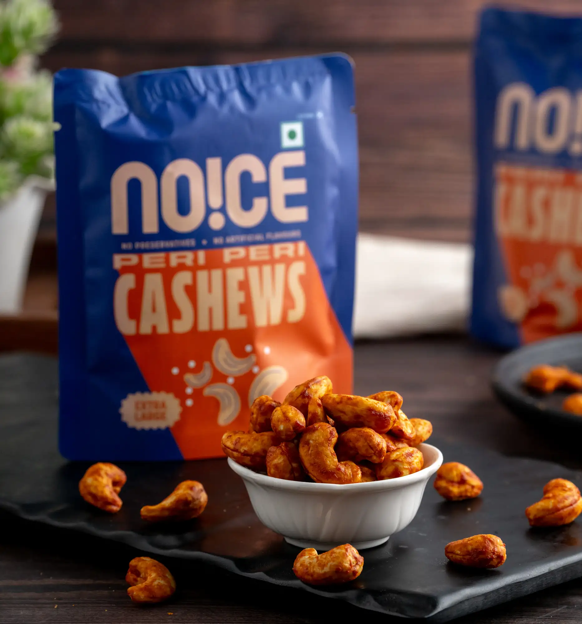 NOICE peri peri cashews spicy crunchy roasted cashew snack
