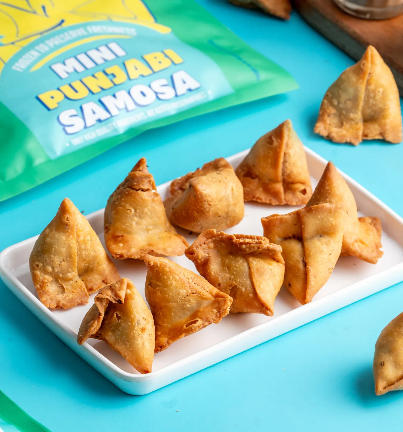 NOICE mini punjabi samosa crispy frozen samosa ready to cook snack
