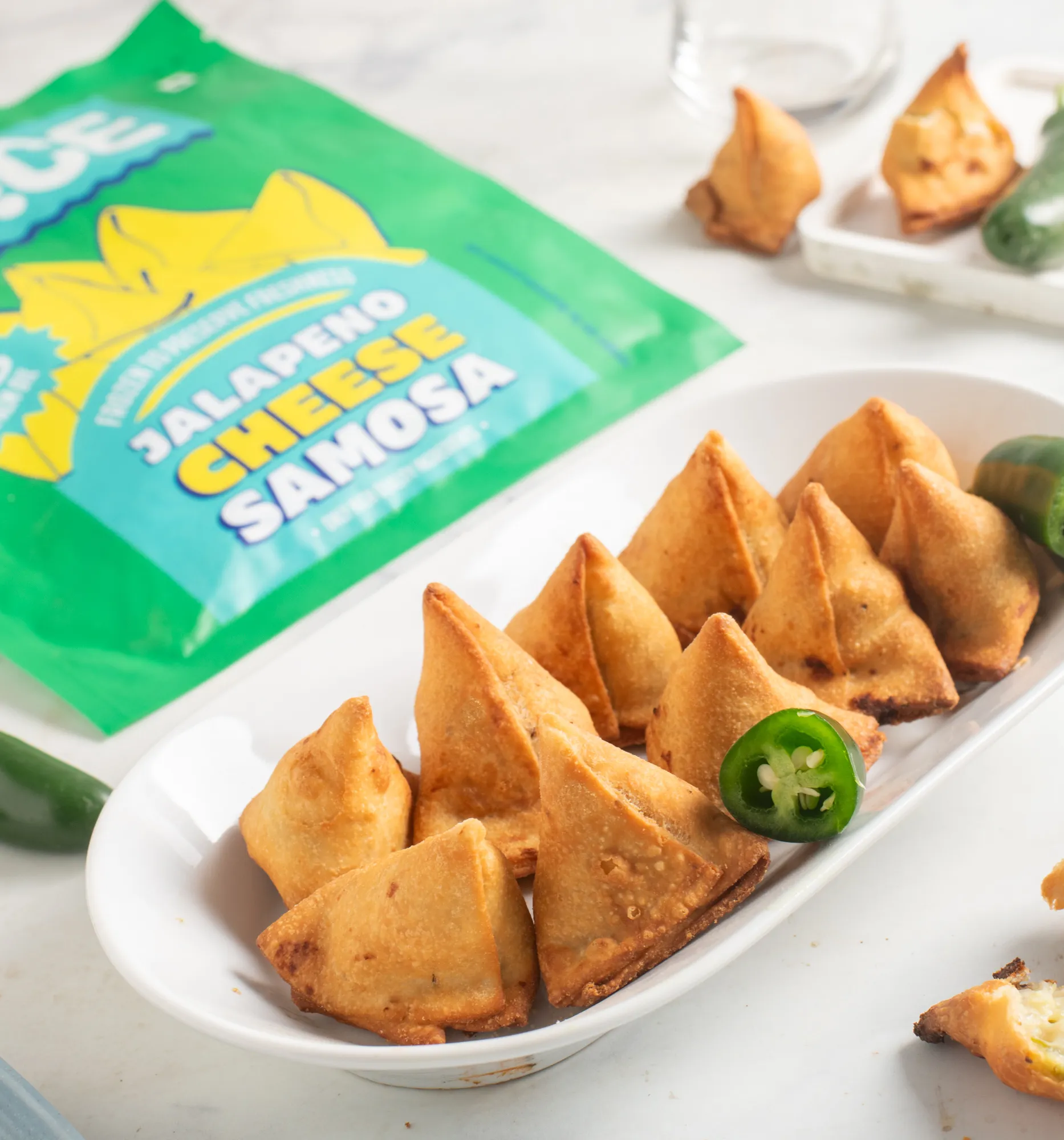 NOICE jalapeno cheese samosa crispy cheesy spicy frozen samosa