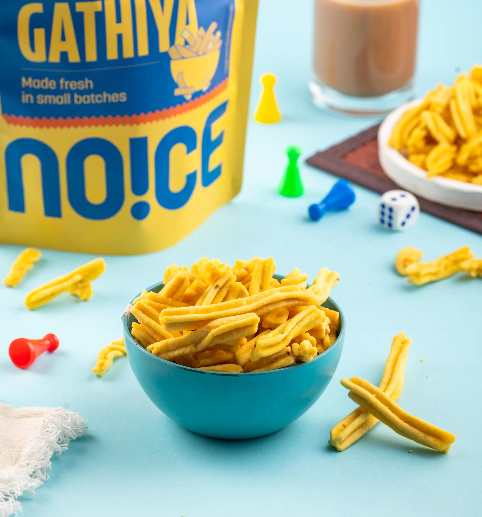 NOICE Besan Gathiya, crispy and spiced Gujarat-style chickpea flour snacks made with fresh groundnut oil, completely free from palm oil.