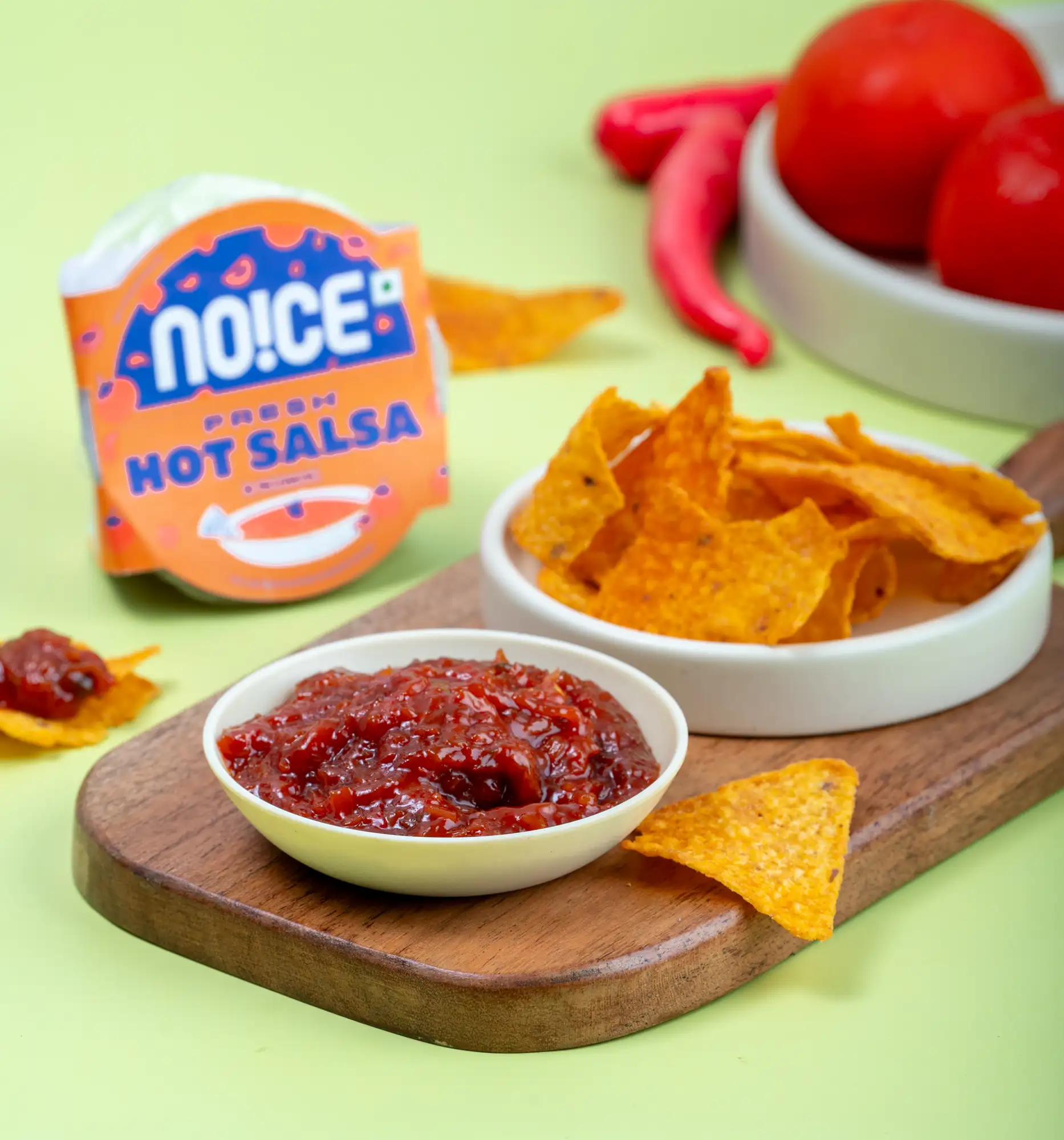 NOICE fresh hot salsa spicy chunky tomato dip with jalapeno