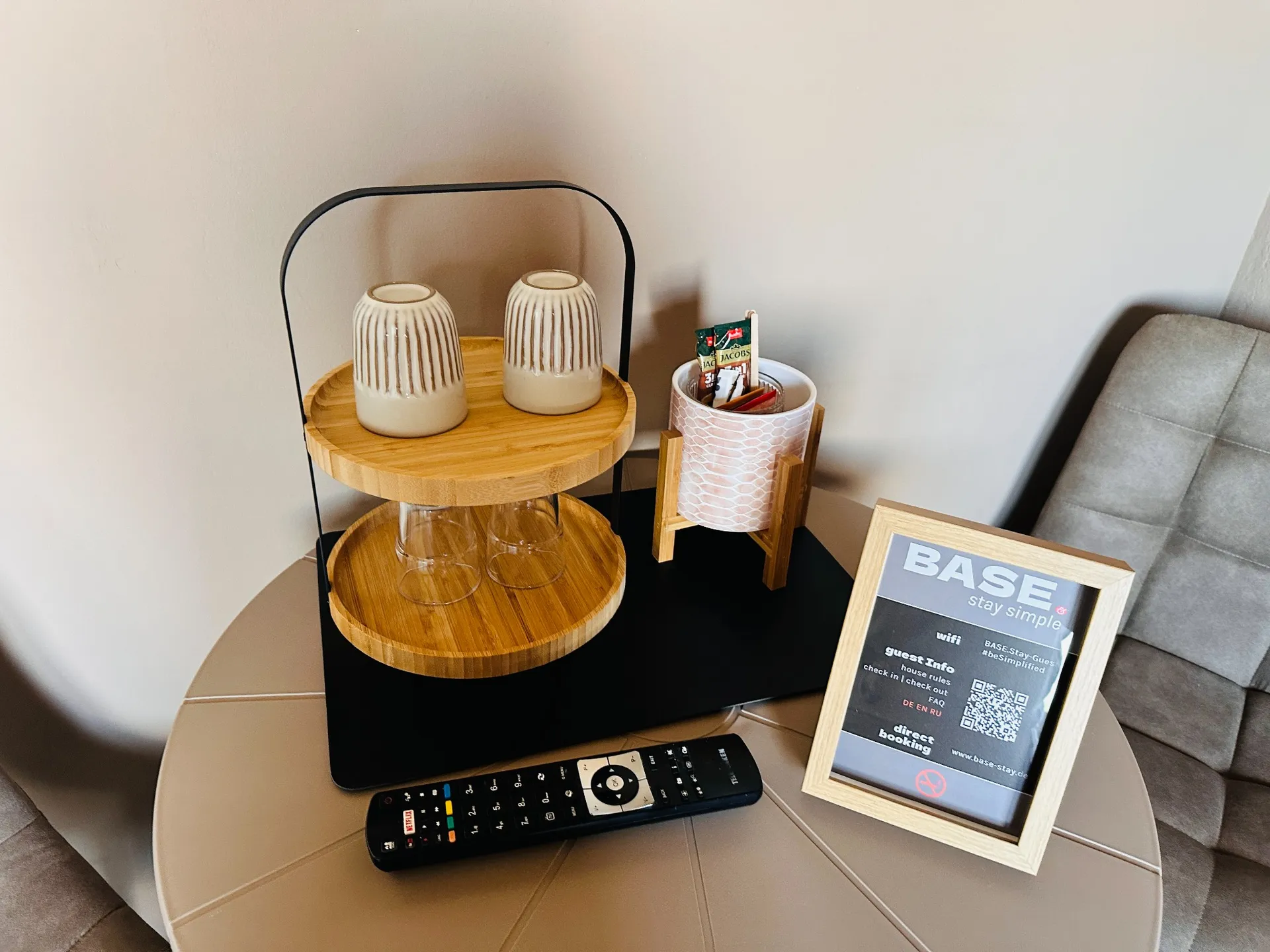 Tea & Coffee-BASE mit Wasserkocher in jedem Zimmer