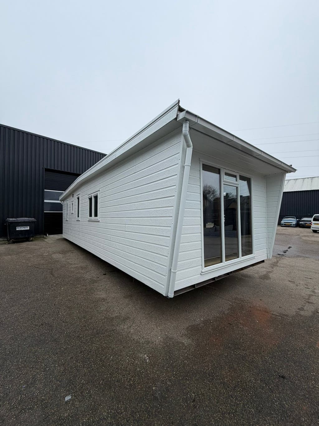 Chalet 10,50 x 3,70 m incl. transport