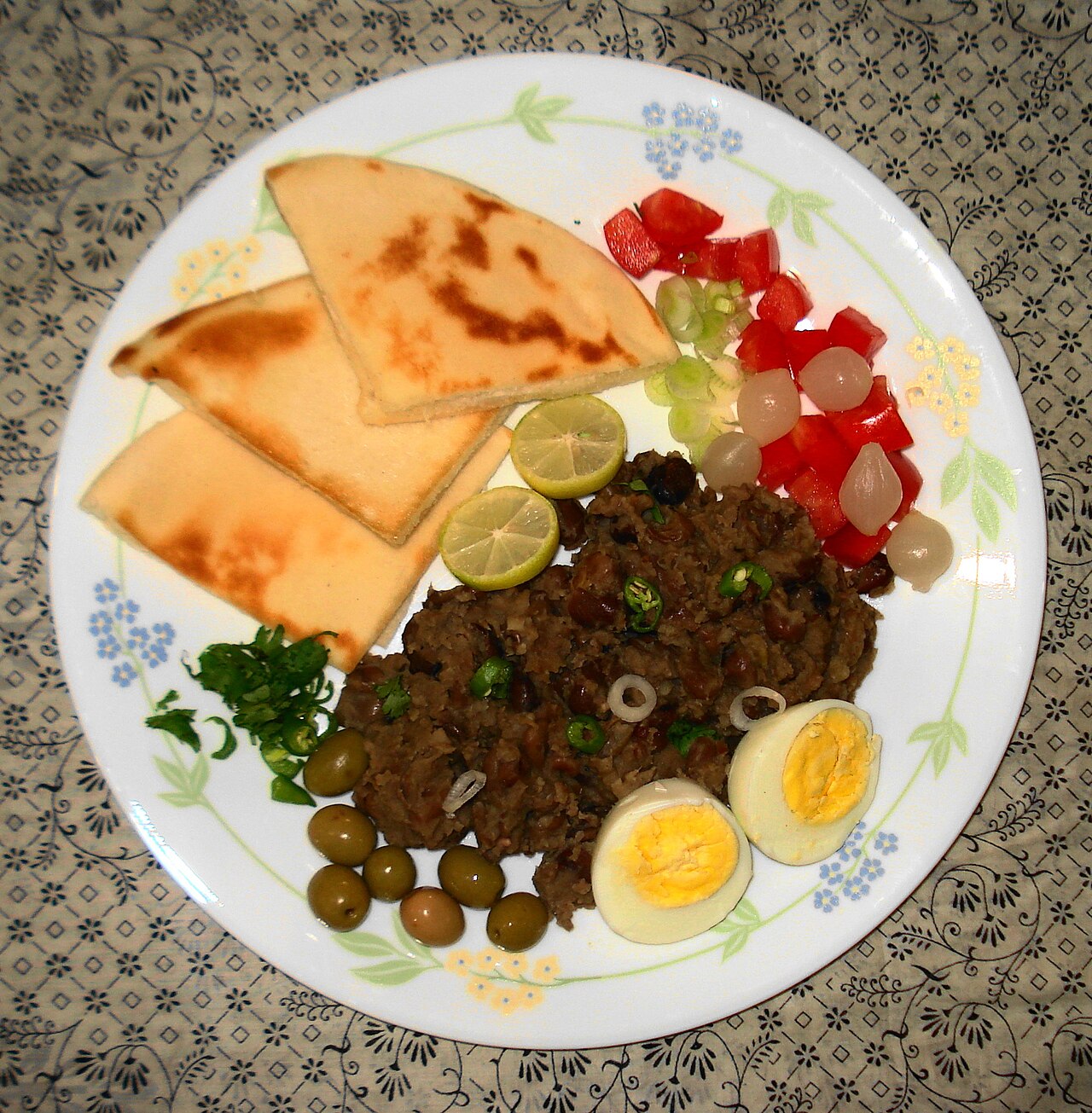 Spicy Fava Beans (Fooul)