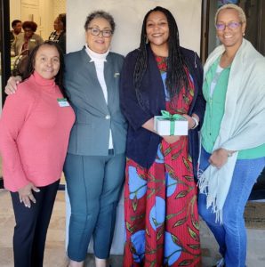 Members of the San Jose Chapter of The Links, Incorporated with Next Door Solutions staff