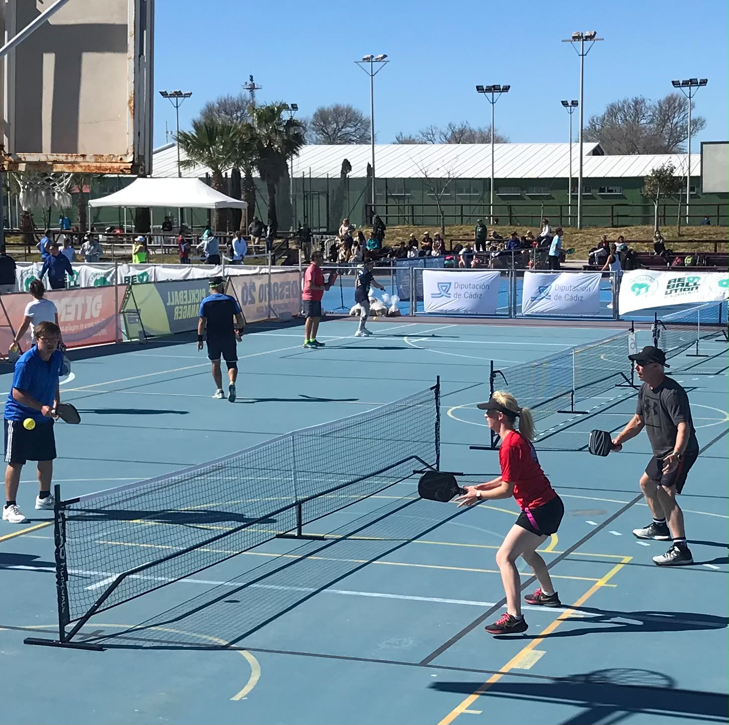 Outdoor pickleball courts in Rota