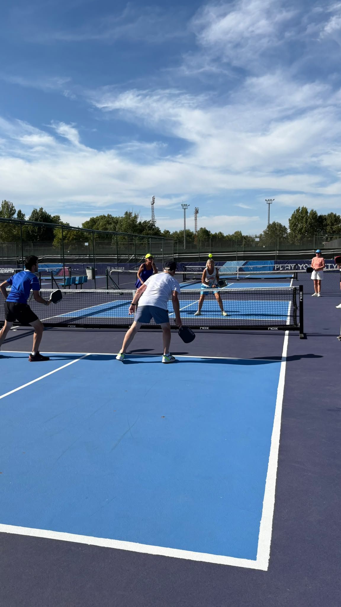 Outdoor pickleball courts in Rota