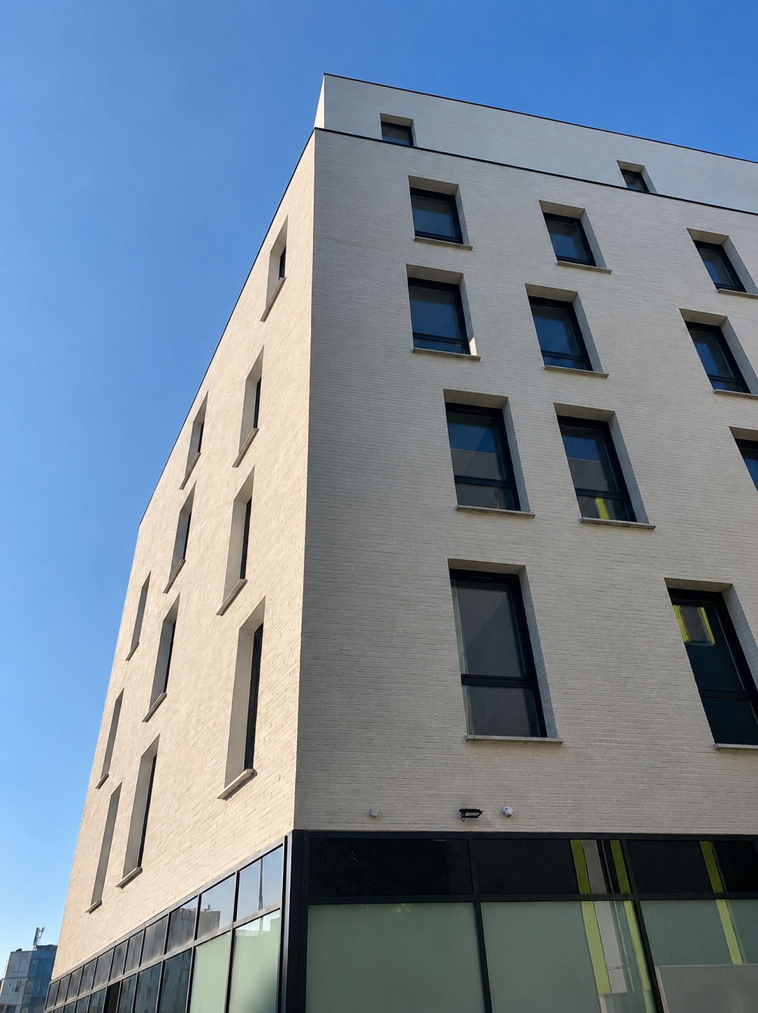 Vue en perspective de l'Hôtel Borderouge à Toulouse, bâtiment tertiaire à structure en béton armé.