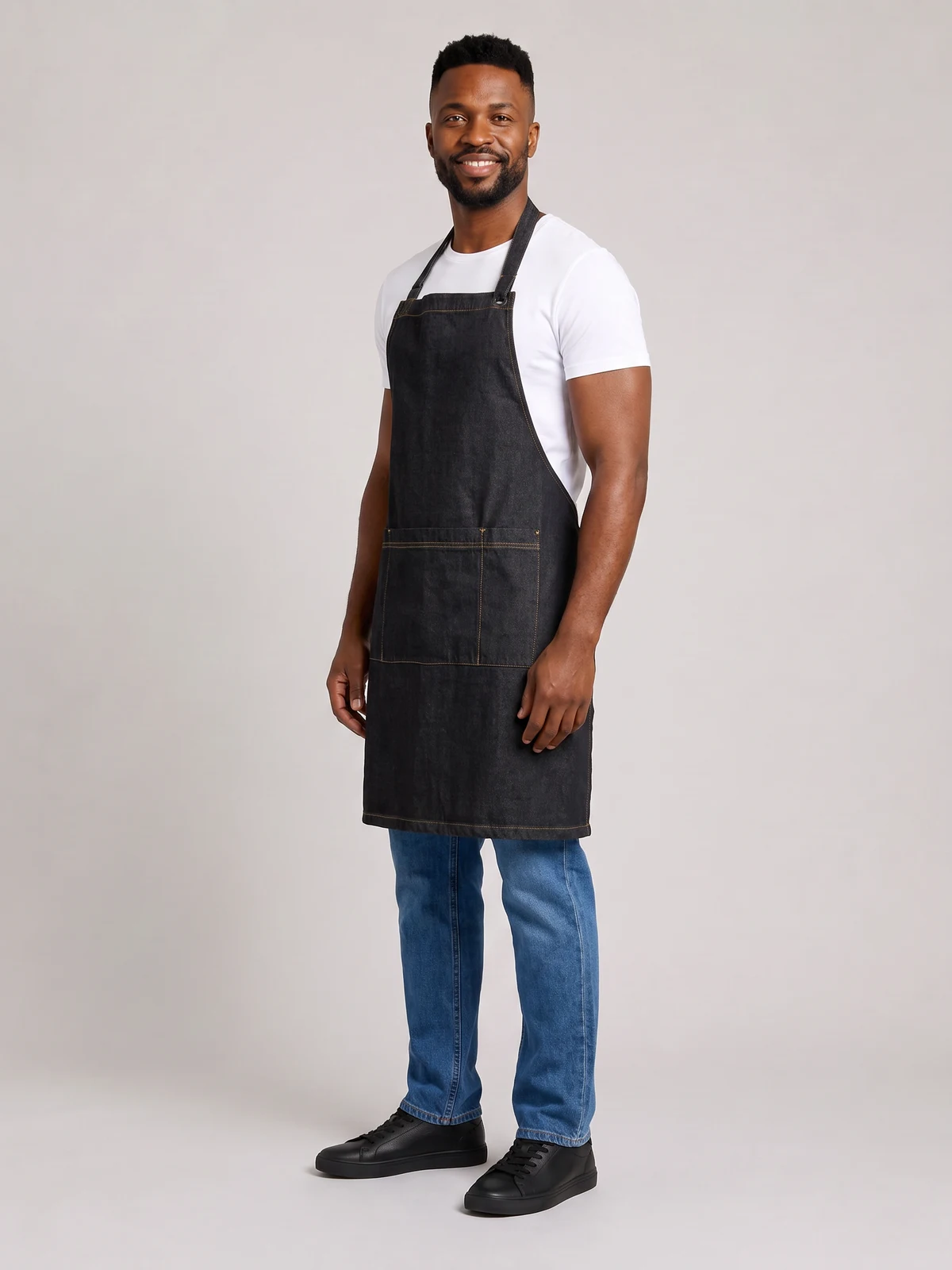 Clout Apron in Black – side view