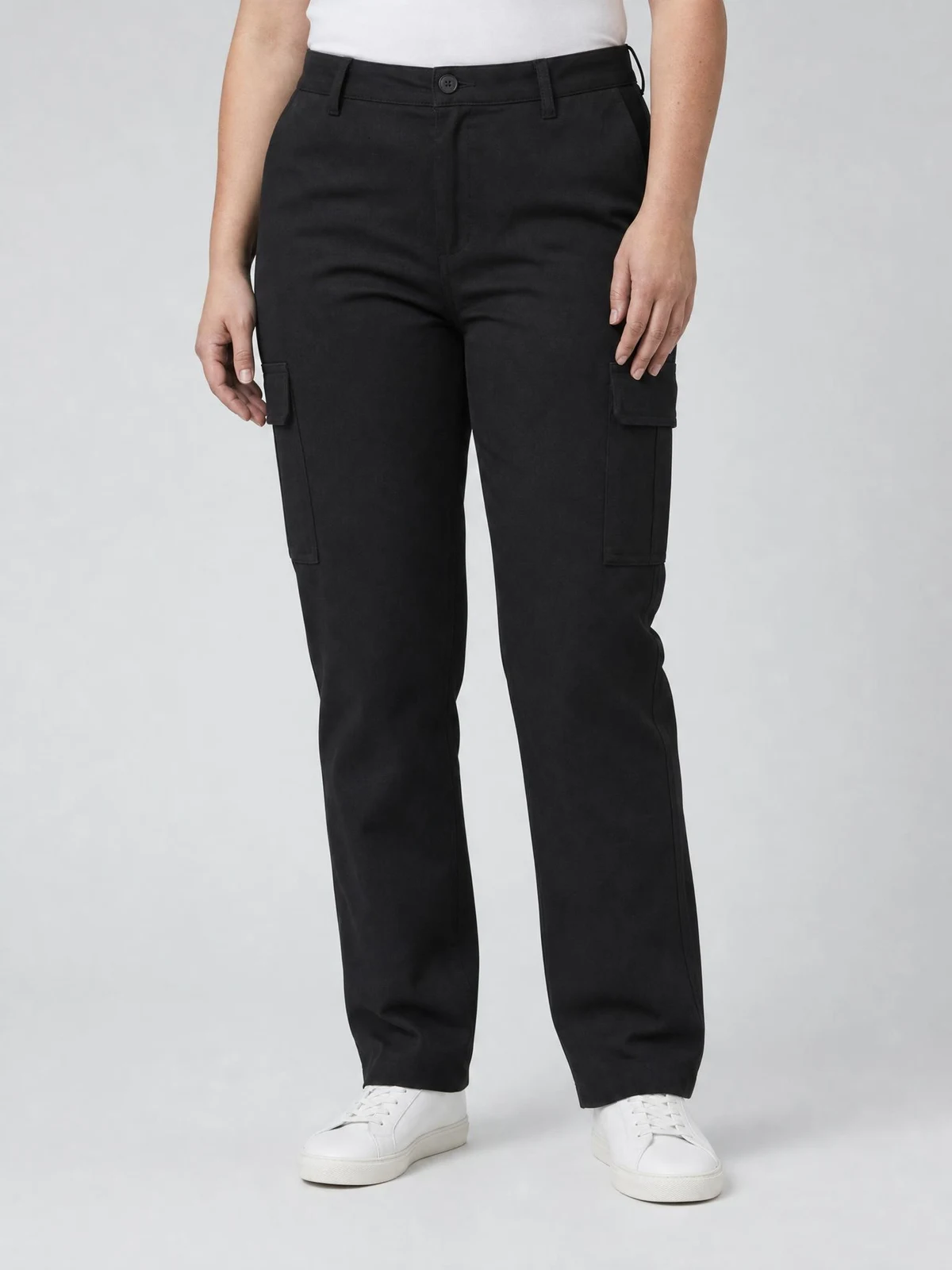 Women's Comfort Waist Cargo Pant in Black – close-up detail