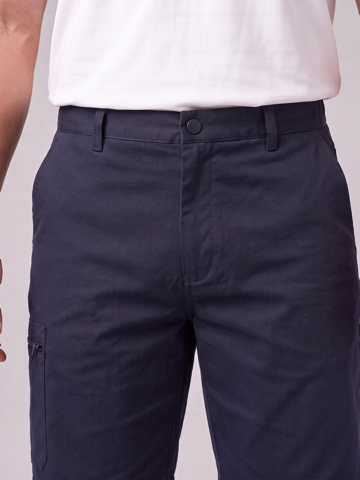 Men's Comfort Waist Cargo Short – close-up detail