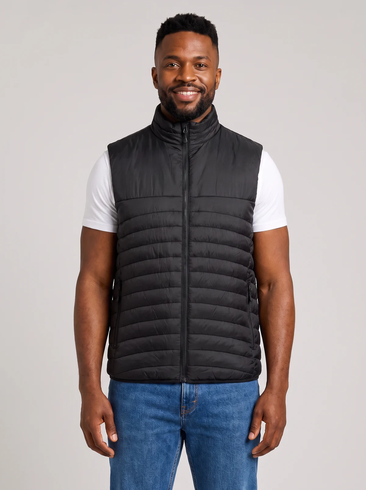 Expedition Men's Vest in Black – front view