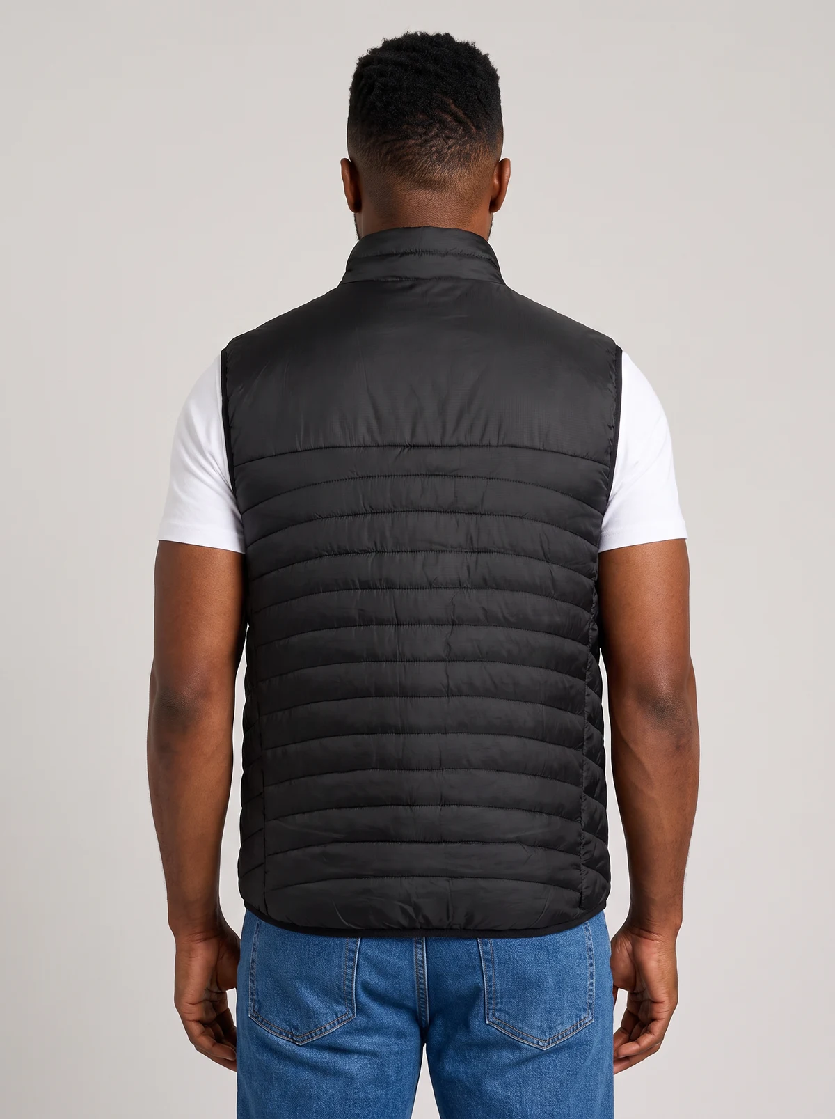 Expedition Men's Vest in Black – back view