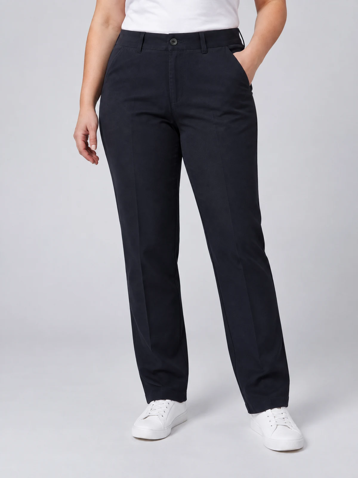 Ladies Boston Chino in Black – close-up detail