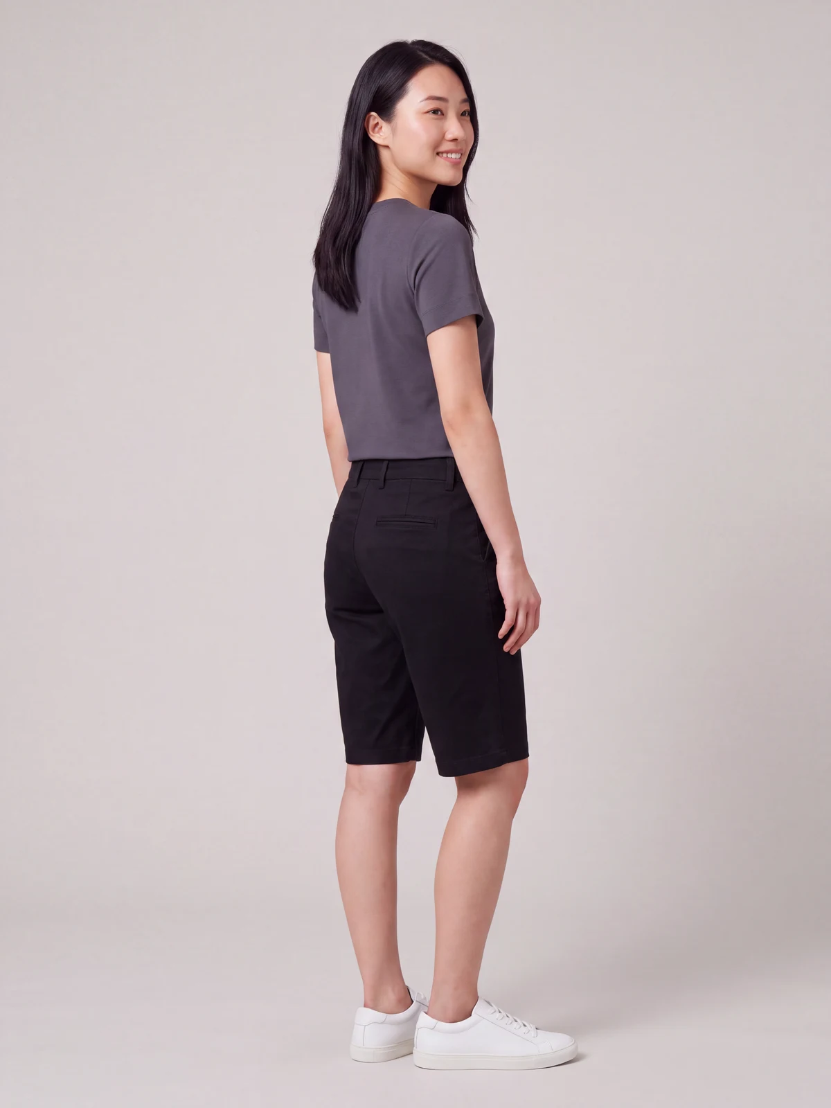 Ladies Stretch Slimfit Boston Chino Shorts in Black – side view