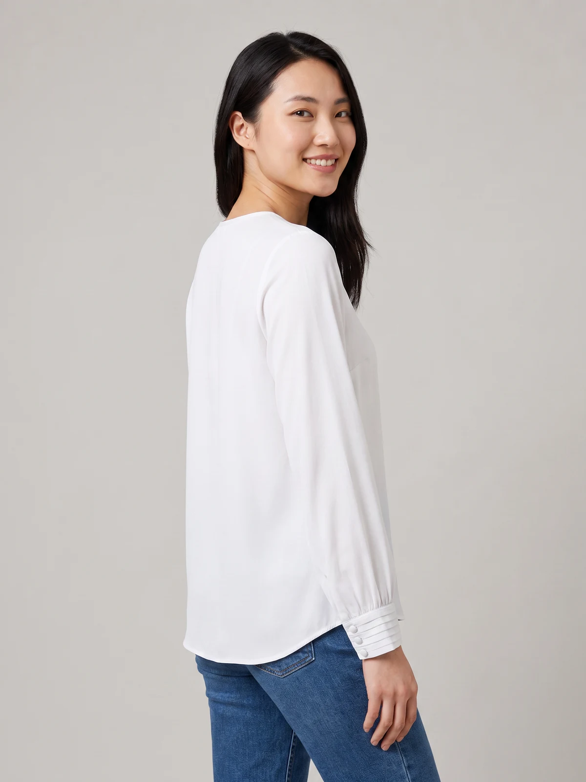 Women's Evelyn Long Sleeve Blouse in Ivory – side view