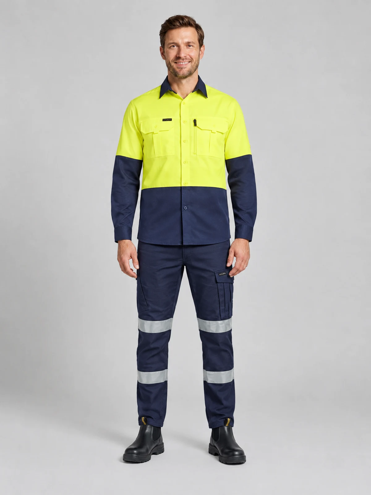 Men's Essential Stretch Taped Cargo Pant in Navy – front view