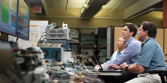 the-differences-benefits-behind-outsourced-it-and-managed-it-services