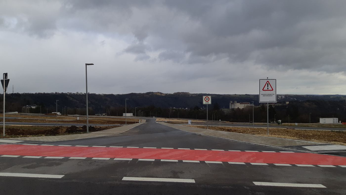 Neubaugebiet Blumenberg West in Eichstätt: neue Erschließungsstraße