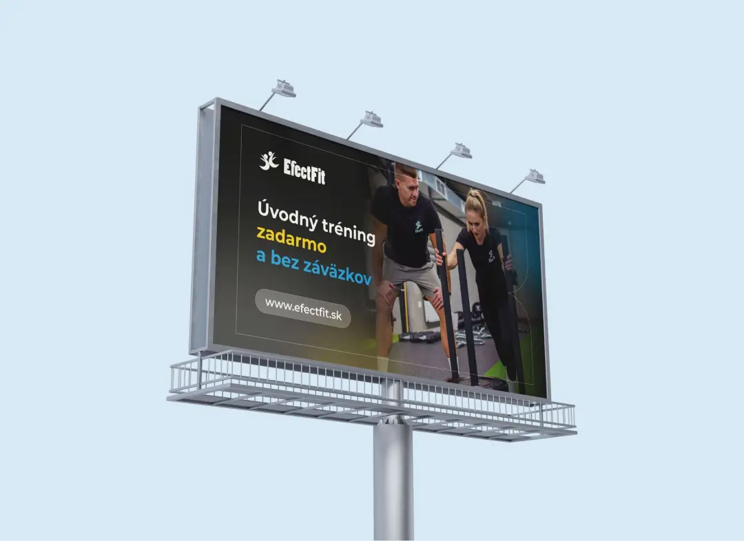 EfectFit billboard: free intro training, no commitment