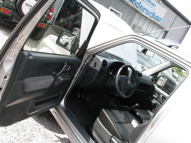 Suzuki Jimny 1.3 4WD Style