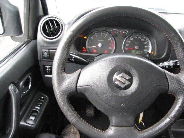 Suzuki Jimny 1.3 4WD Black&White