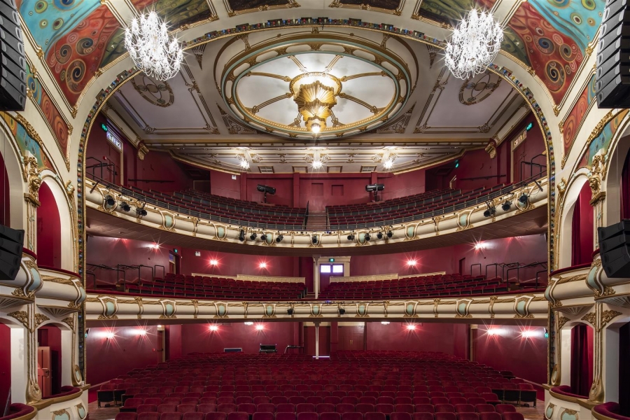 Toitoi: Opera House