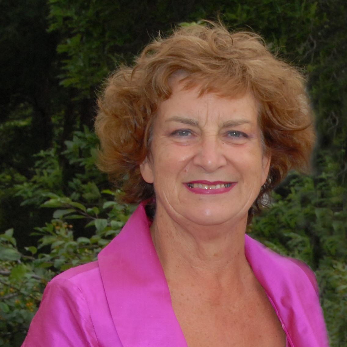 Dame Bronwen Holdsworth DNZM