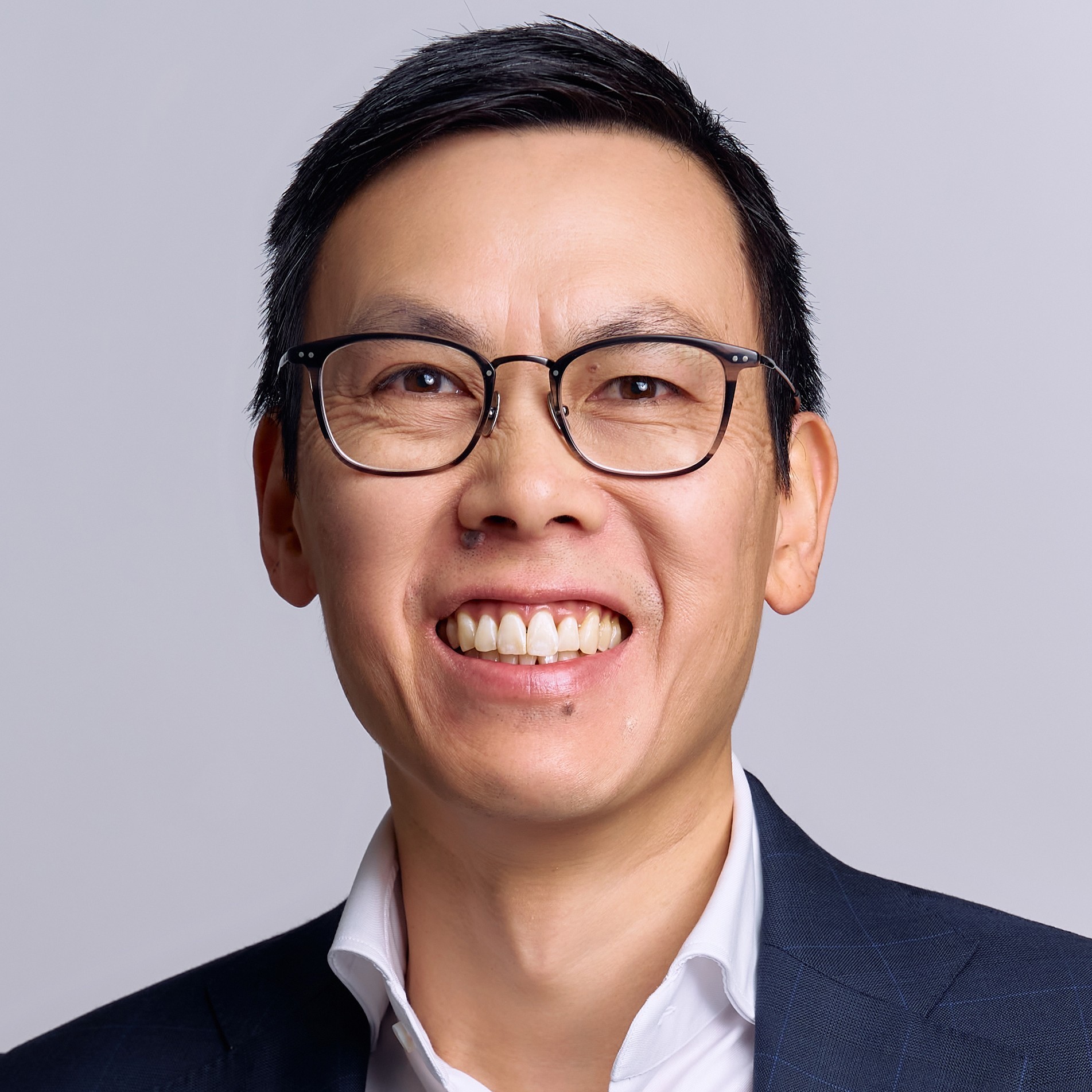 Daniel Wong LLB (Hons), BCA, Notary Public