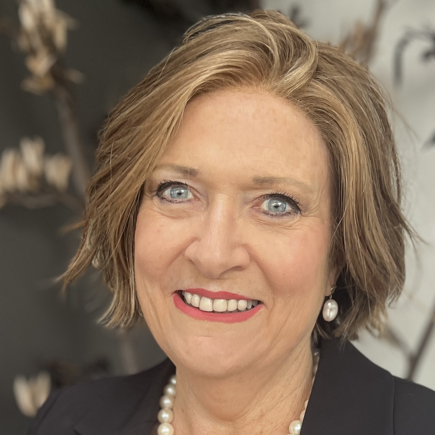 Elizabeth Lovell BA, JP