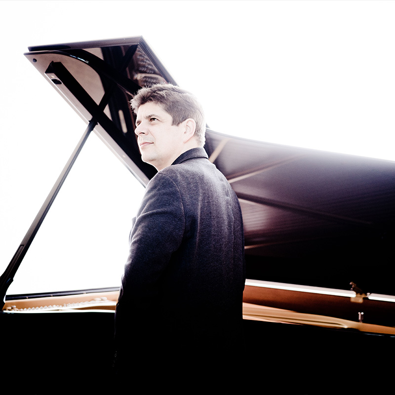 Javier Perianes with NZSO Chamber Strings