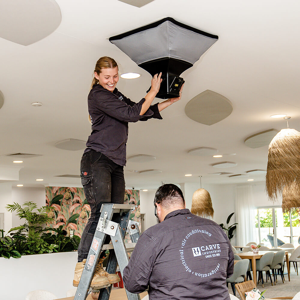 Maintenance of air-conditioning system in restaurant