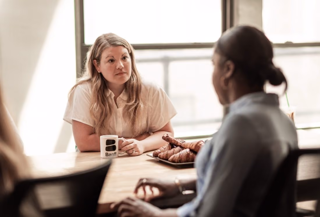 Guide for senior executives on asking for help, intros, capital, or sponsorship effectively: includes a 5-part anatomy of a strong ask.