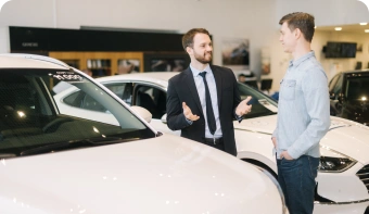 Auto inruilen of los verkopen: wat levert het meeste op?