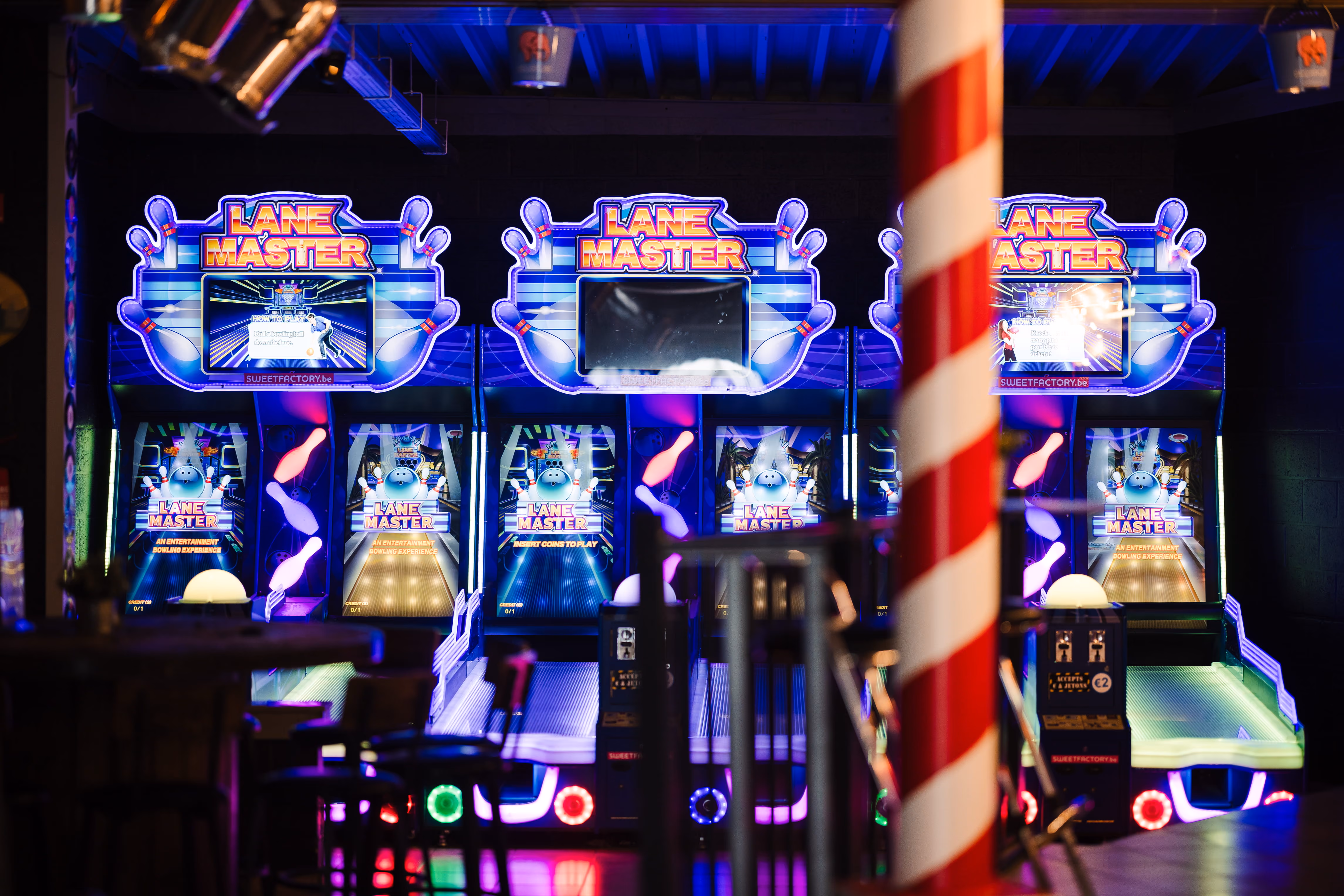 Rangée de bornes d'arcade de bowling Lane Master