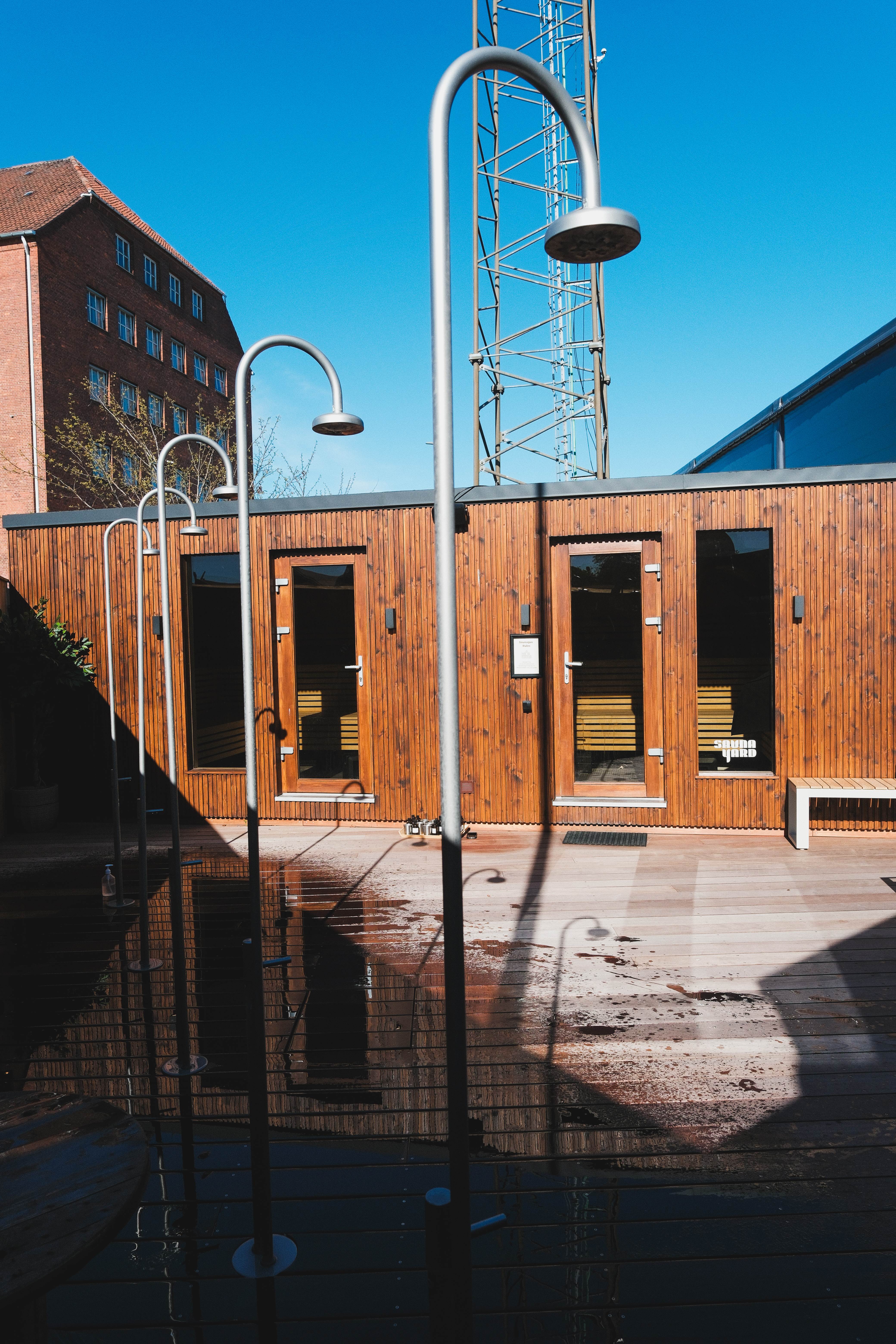 Udendørs brusere på terrassen