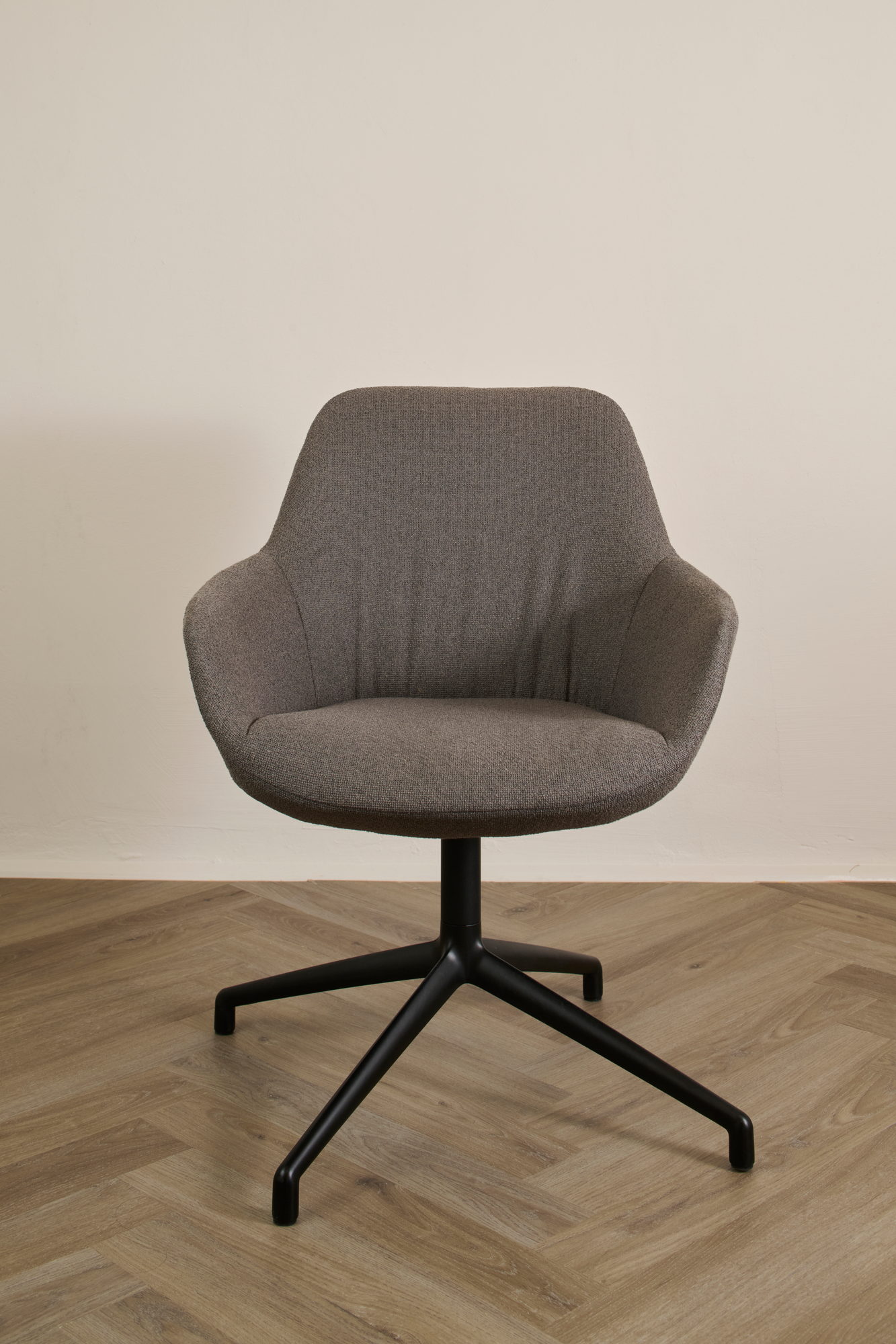 Sinum Armchair