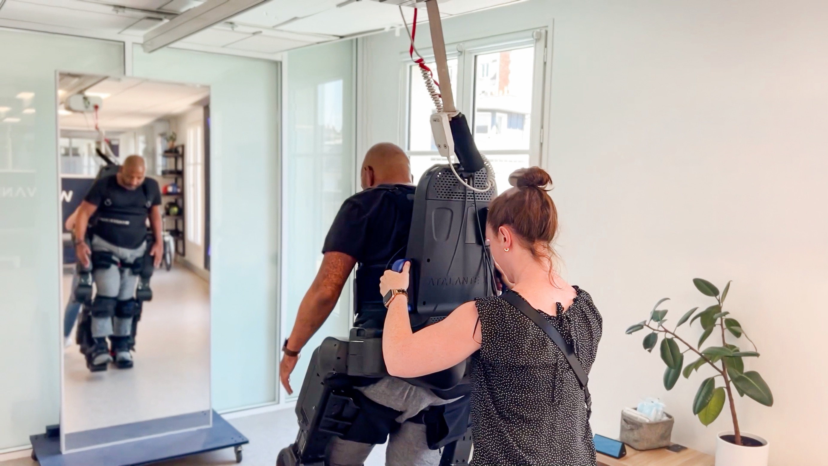 Patient training with the Atalante X exoskeleton