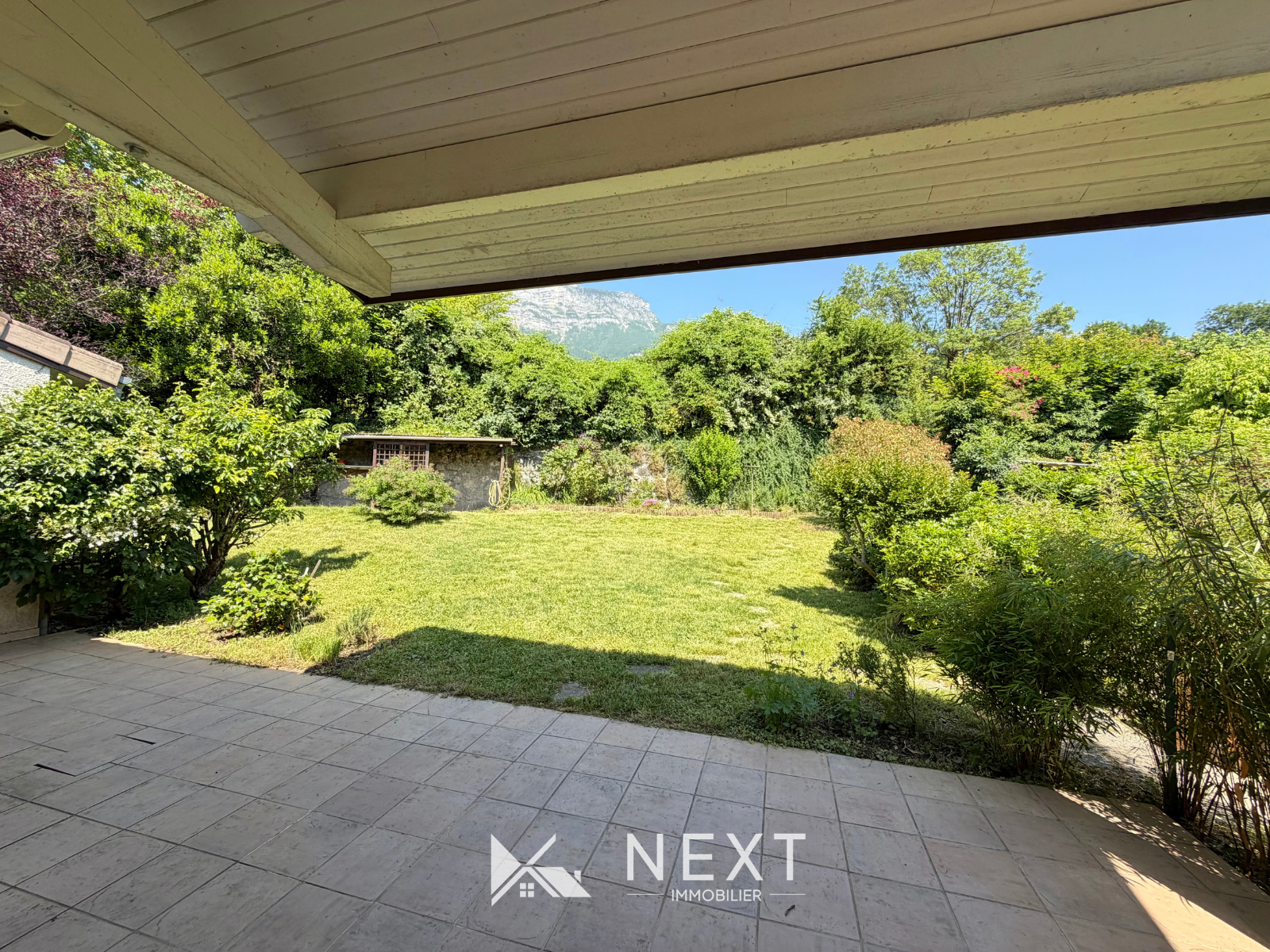 CLAIX   Maison de 103 m2, 4 chambres, jardin arboré et terrasse - 103 m² - Claix - 29 — photo 12
