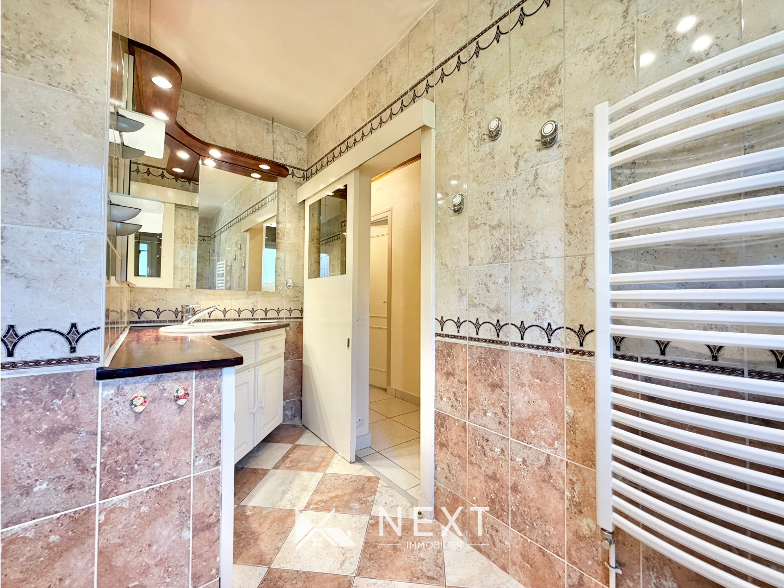 CLAIX   Maison de 103 m2, 4 chambres, jardin arboré et terrasse - 103 m² - Claix - 29 — photo 11