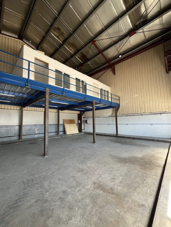 À LOUER   Local d'activité de 300 m2 au sein de la zone d'activité SLS Actiparc - Le Cheylas (38570) - 300 m² - Le cheylas - 28-7 — photo 1