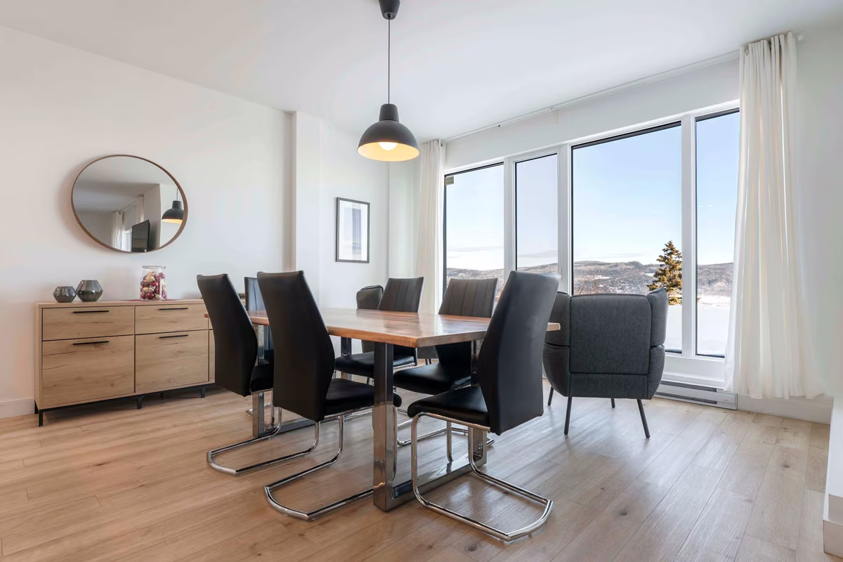 Salle à manger du condo 105 à aire ouverte, Aurea Charlevoix