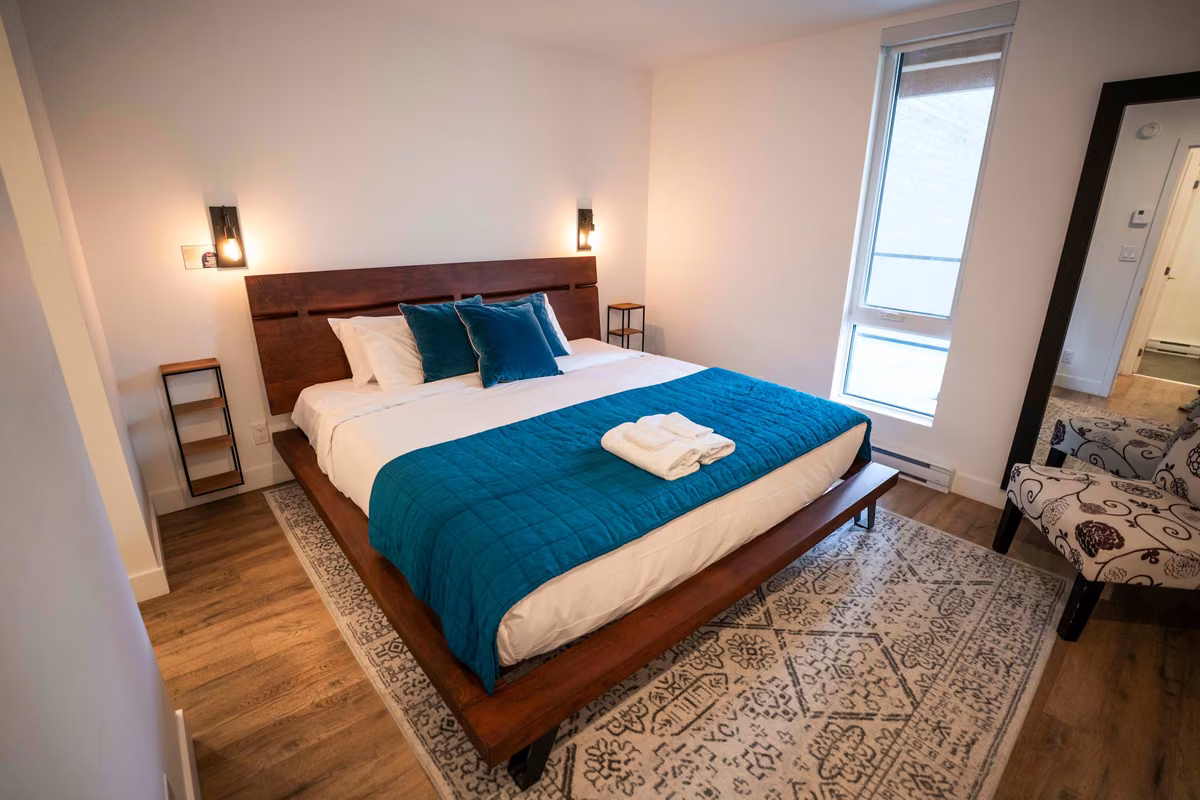 Chambre 1 du condo 204 avec lit king, Aurea Charlevoix