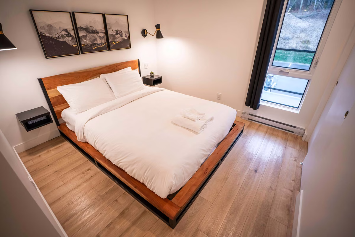 Chambre 1 du condo 205 avec lit queen, Aurea Charlevoix