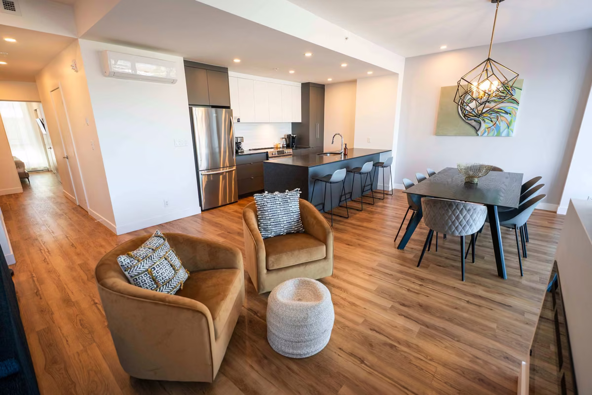 Salle à manger du condo 209 à aire ouverte, Aurea Charlevoix