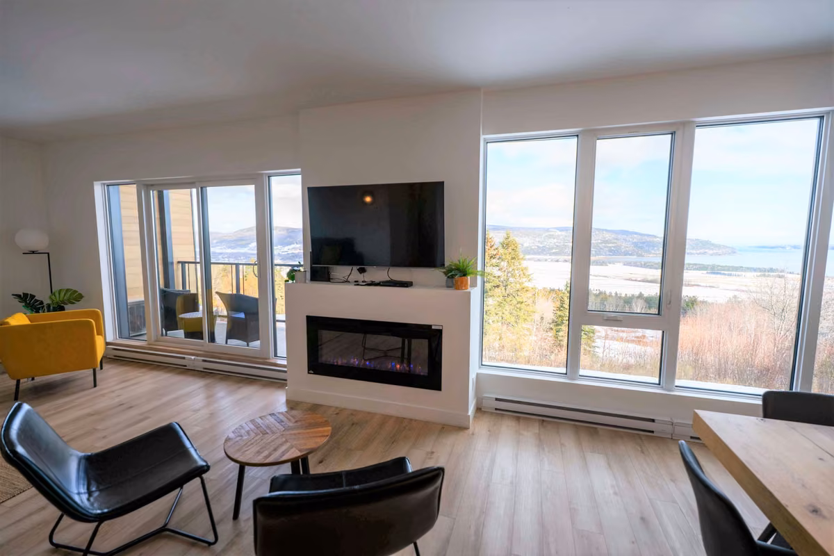 Salle à manger du condo 210 à aire ouverte, Aurea Charlevoix