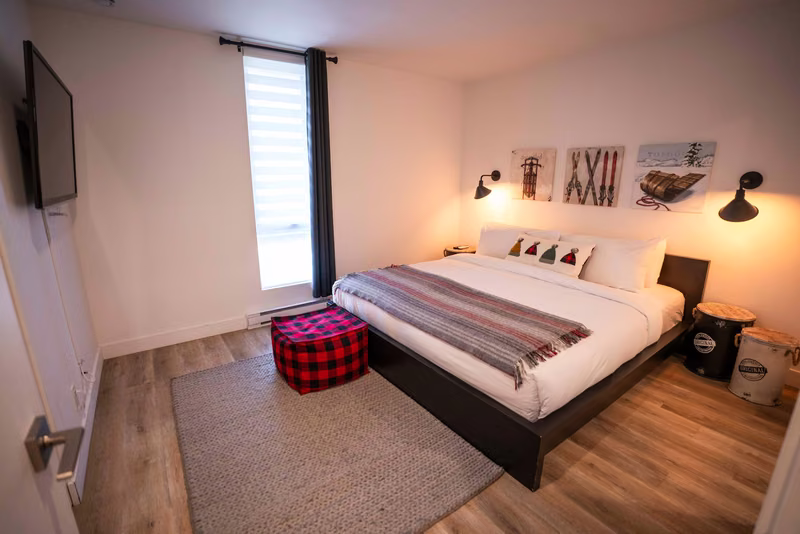 Chambre 1 du condo 211 avec lit king, Aurea Charlevoix