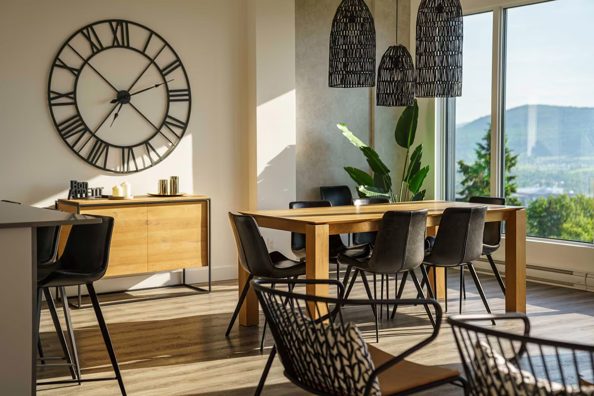 Salle à manger du condo 307 à aire ouverte, Aurea Charlevoix