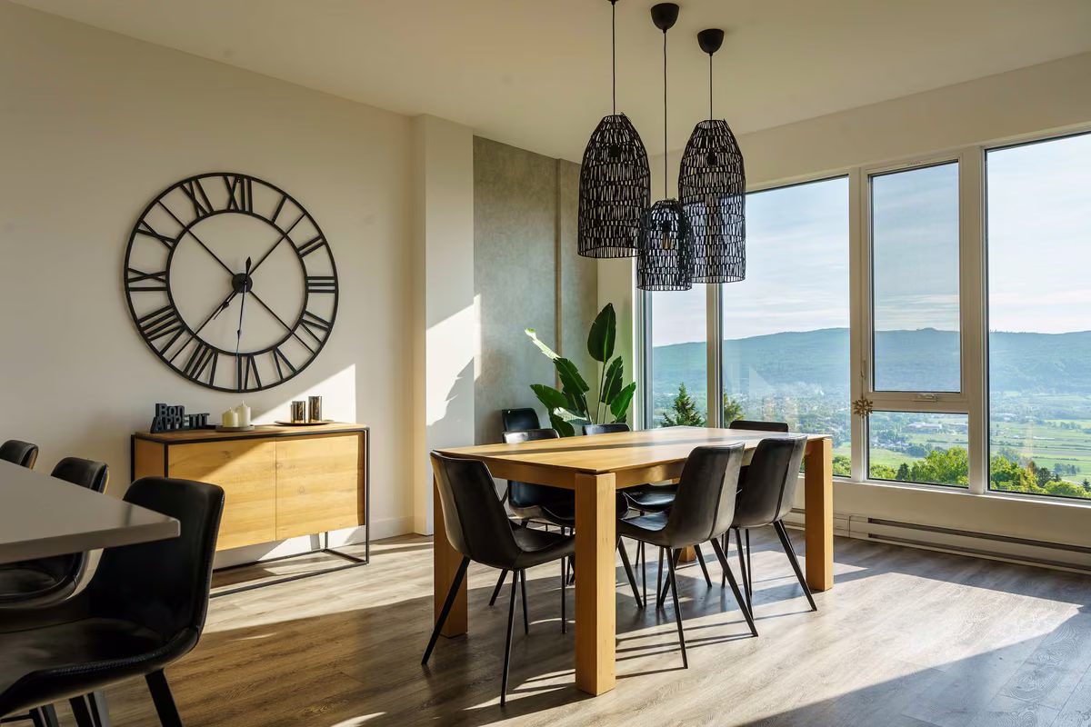 Salle à manger du condo 307 à aire ouverte, Aurea Charlevoix